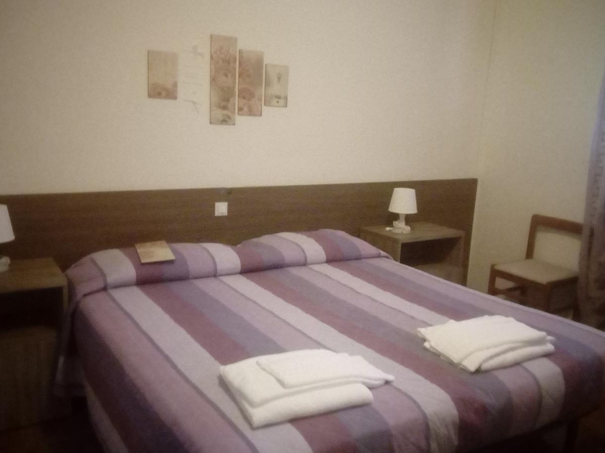 Albergo Alla Pineta Villa Santina Eksteriør bilde